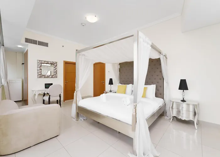 Heavenly Spacious 2 Bedroom With Stunning View