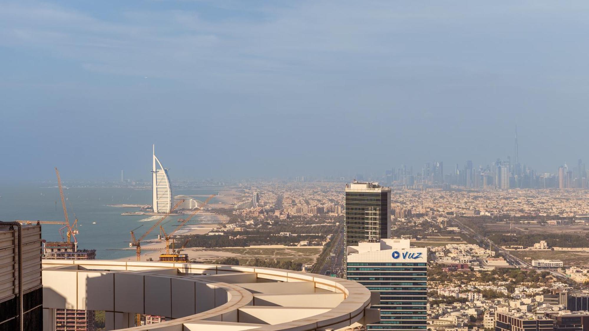 Heavenly Spacious 2 Bedroom With Stunning View Apartment
