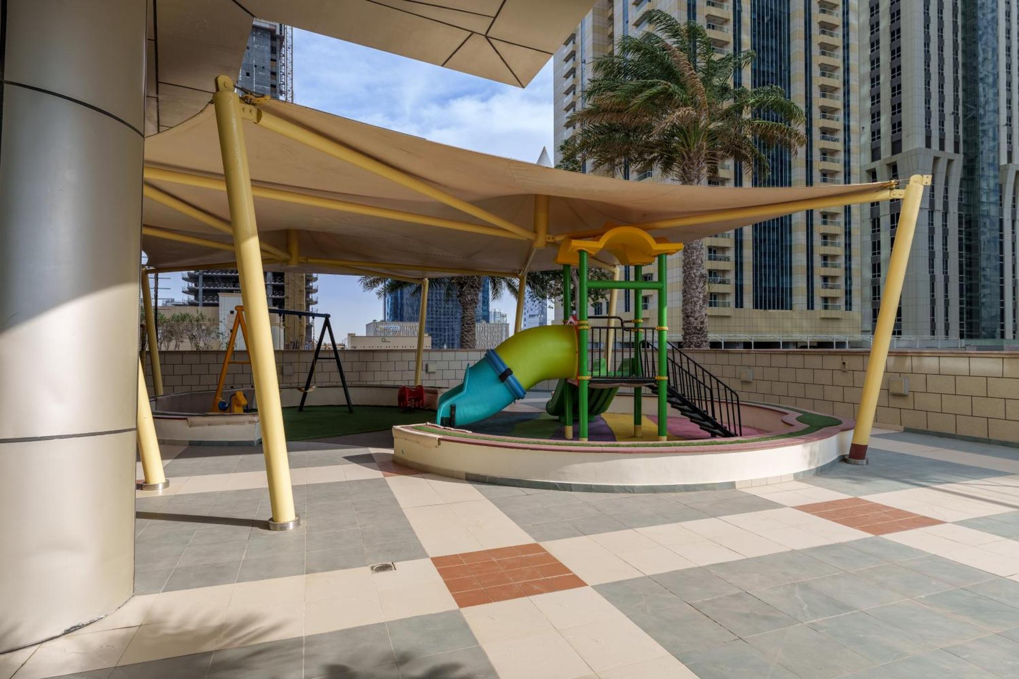 Heavenly Spacious 2 Bedroom With Stunning View * Dubai